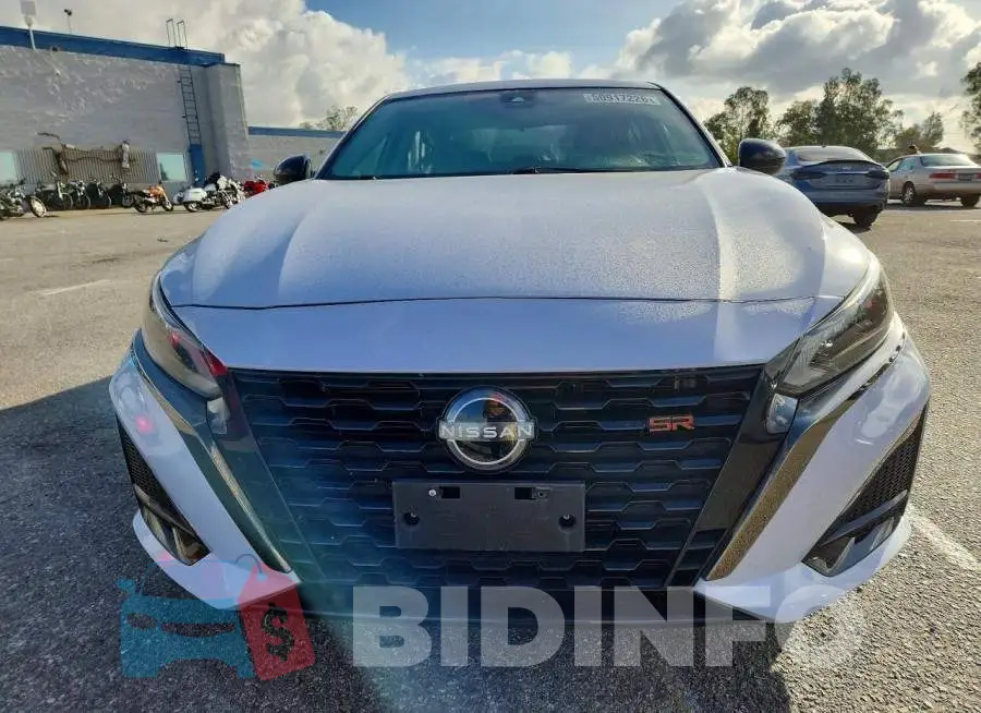 1N4BL4CV2PN382887 Photo# 5