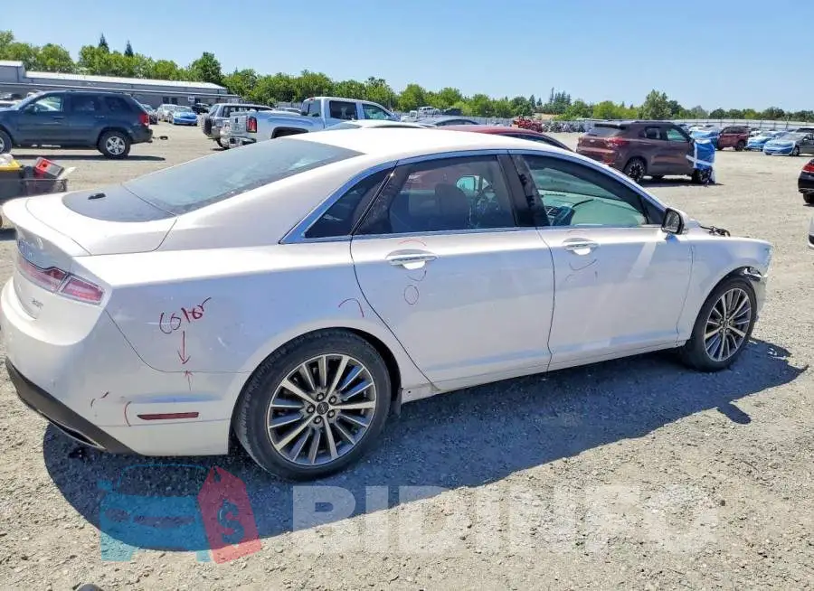 3LN6L5A9XLR622570 Photo# 3