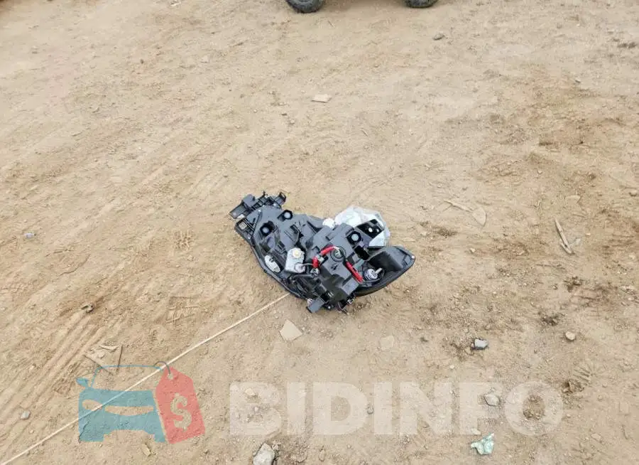 JM1GL1VMXM1617817 Photo# 12