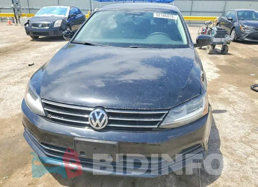 3VW167AJ3HM347993 Photo# 5