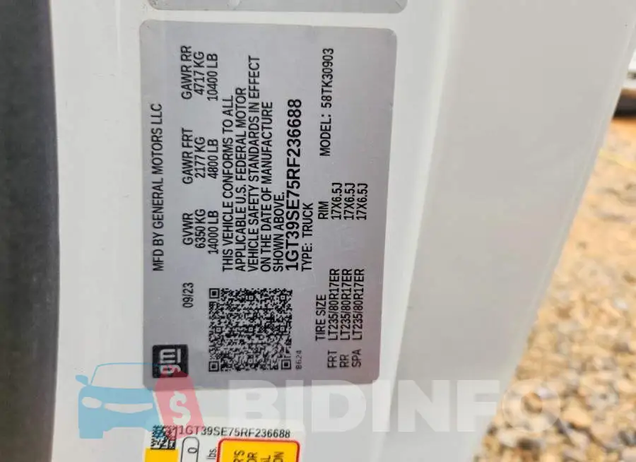 1GT39SE75RF236688 Photo# 12