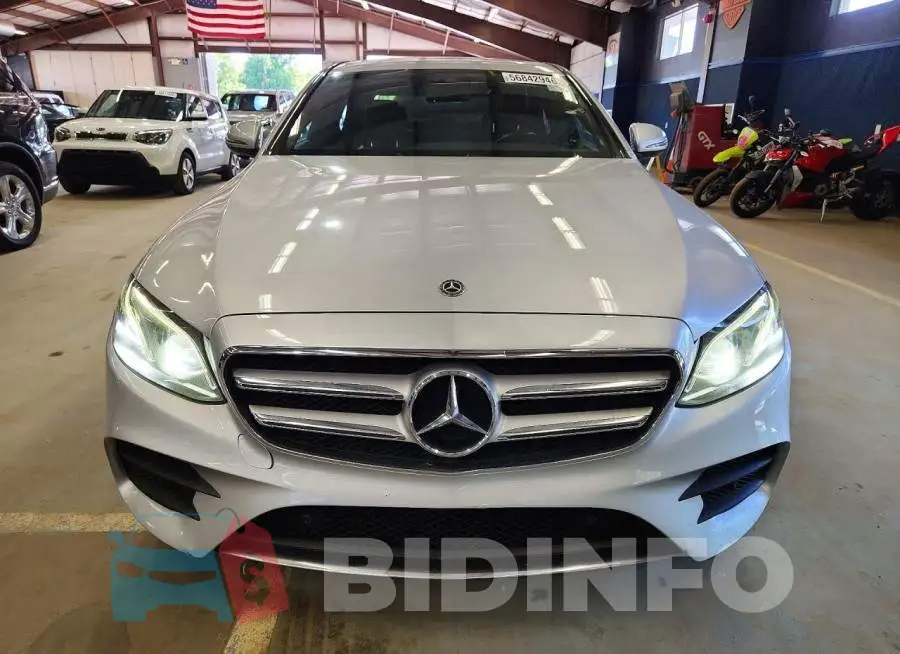 WDDZF4KB8HA232885 Photo# 5