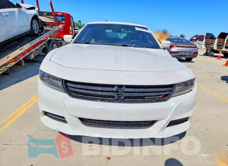 2C3CDXBG5KH604246 Photo# 5