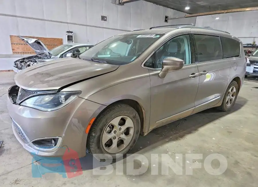 2C4RC1EG8HR570873 Photo# 1