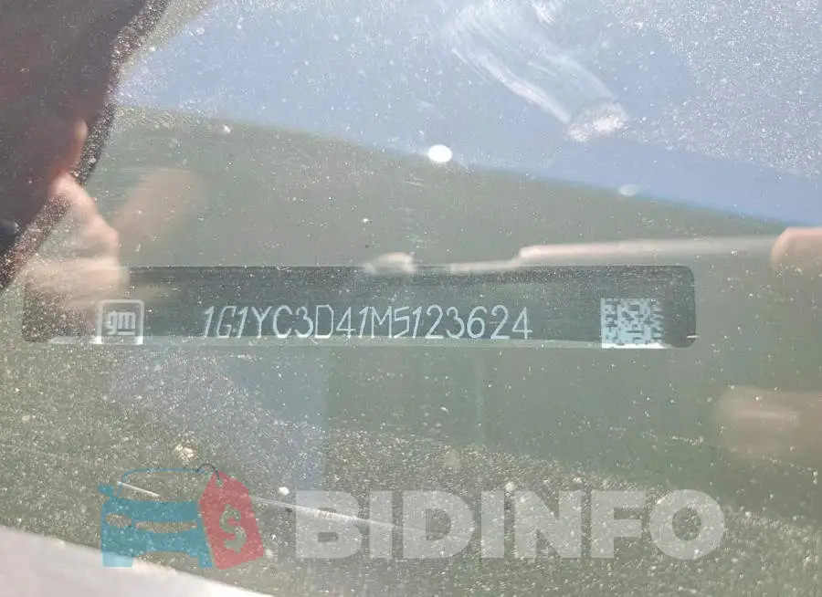 1G1YC3D41M5123624 Photo# 12