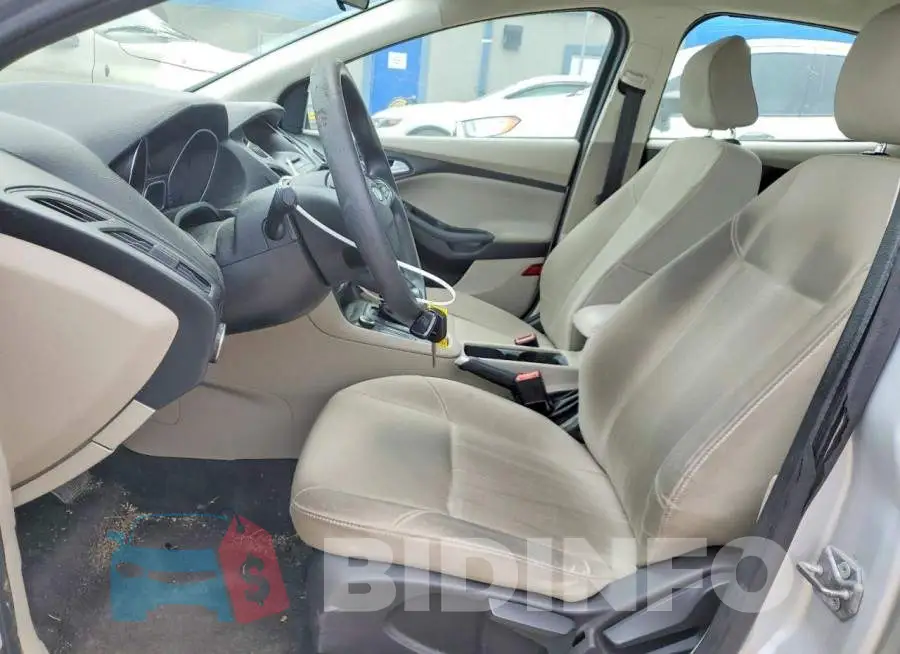 1FADP3F22HL323747 Photo# 7
