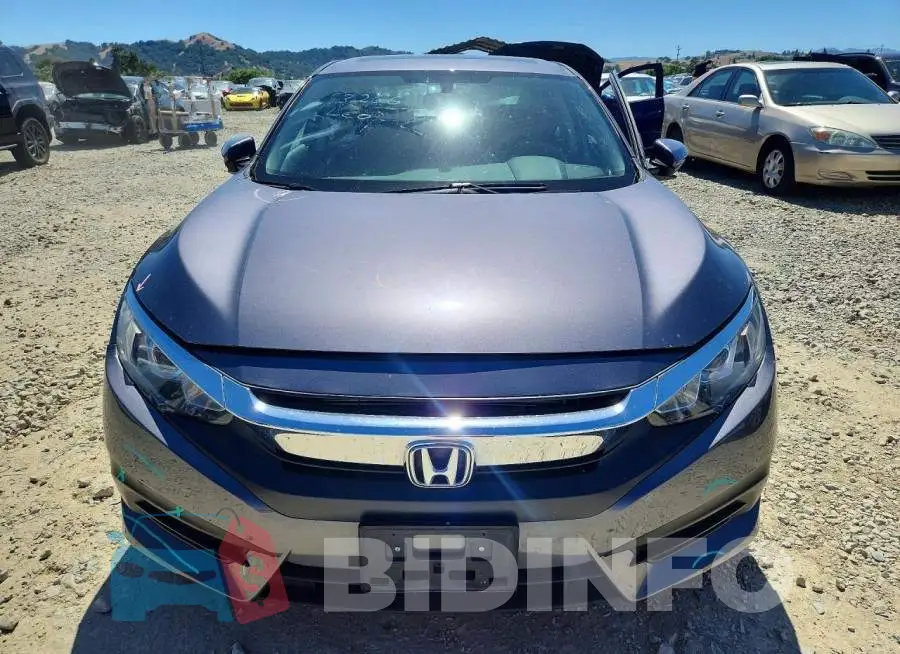 19XFC2F77HE215962 Photo# 5