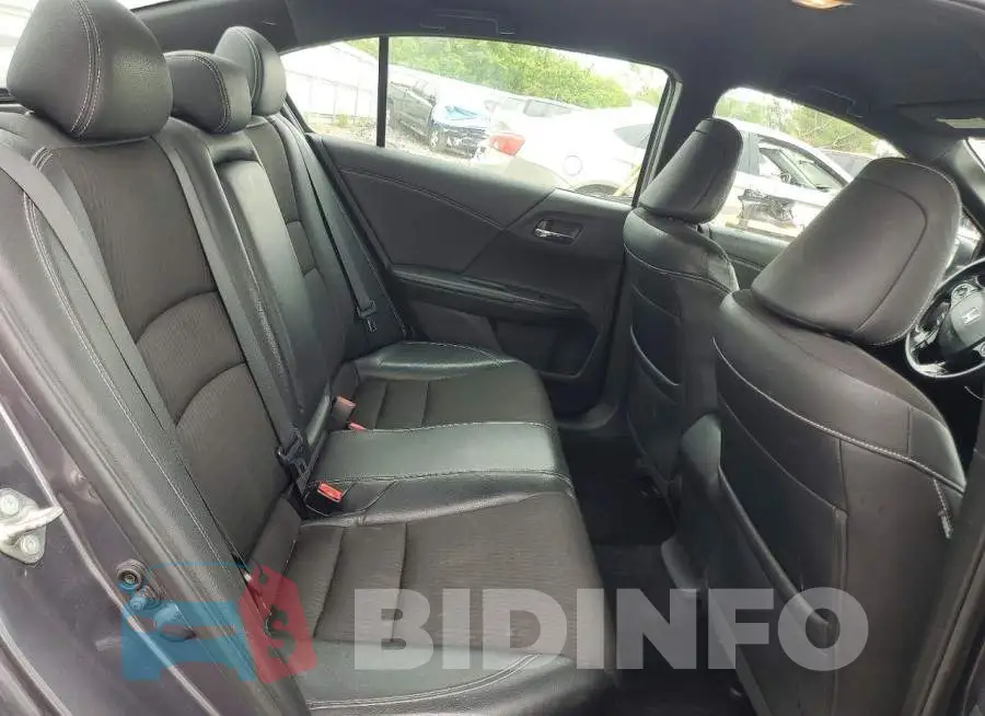 1HGCR2F52HA277256 Photo# 10