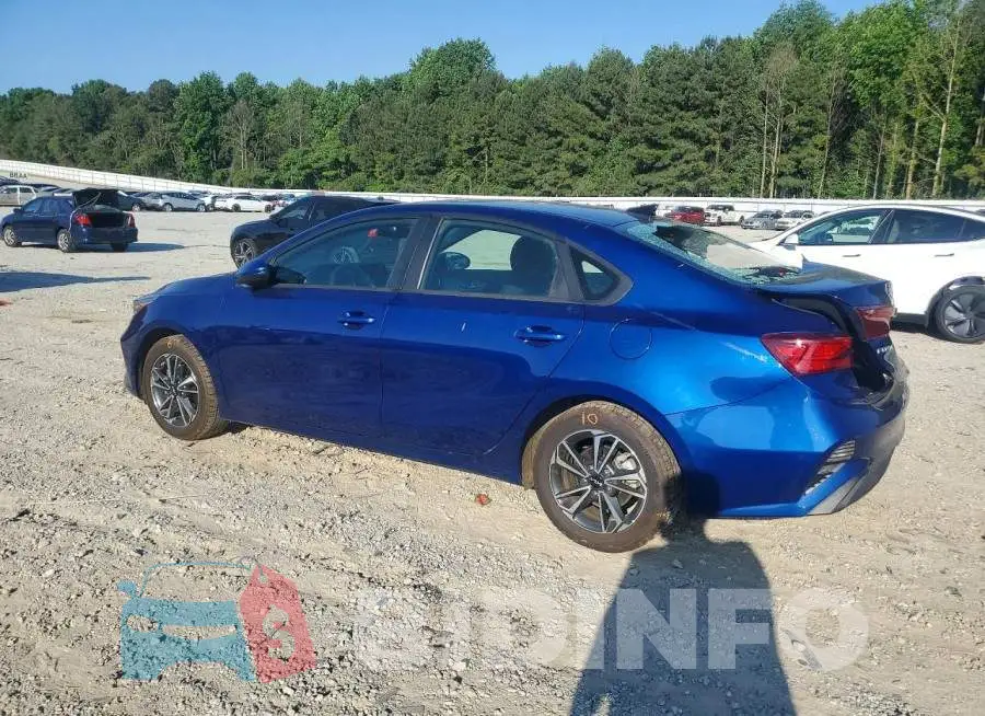 3KPF24AD8PE555826 Photo# 2
