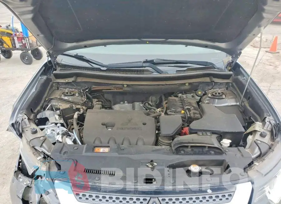 JA4AD3A32KZ034551 Photo# 12