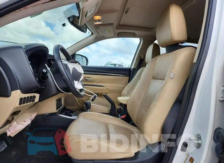 JA4AD3A35JZ026698 Photo# 7
