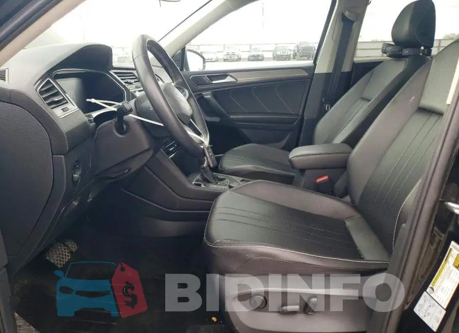 3VV2B7AX8NM042932 Photo# 7