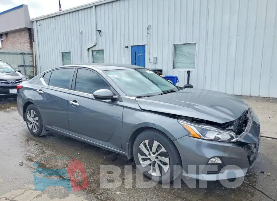 1N4BL4BV1KN325686 Photo# 4
