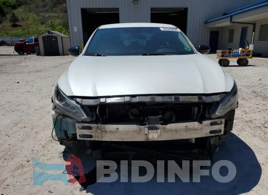 1N4BL4CV9KC103018 Photo# 5