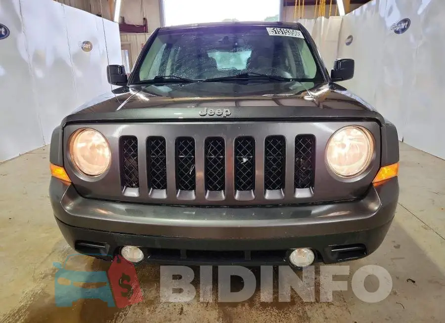 1C4NJPBBXHD134822 Photo# 5