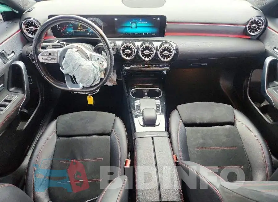 WDD3G4EB5KW022303 Photo# 8