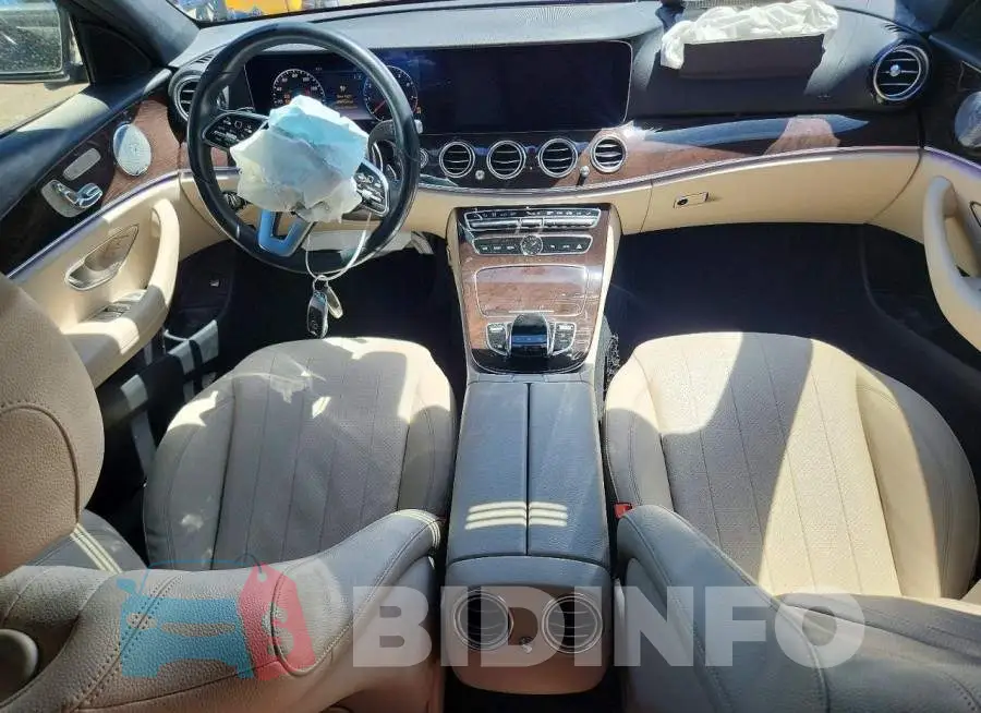 WDDZF8DB2LA711817 Photo# 8