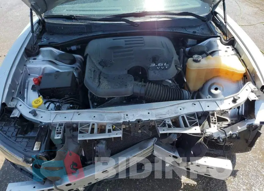 2C3CDXHG8PH533638 Photo# 11