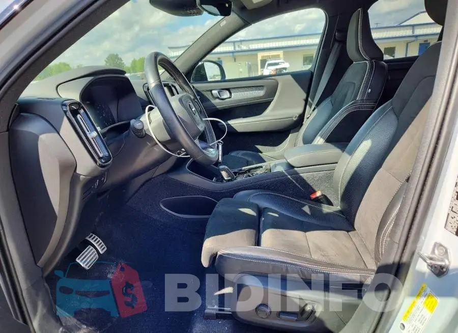 YV4162UM4M2494110 Photo# 7