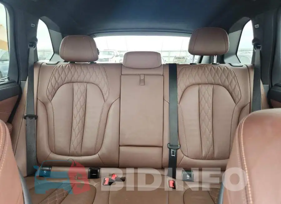 5UXTA6C04N9M89447 Photo# 10