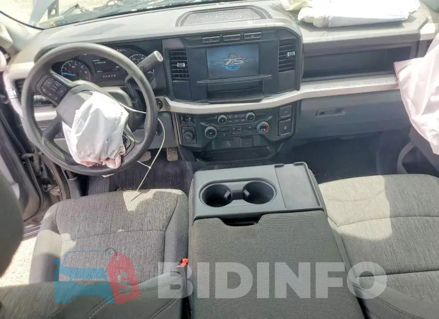 1FT8X2BN4PED41563 Photo# 8