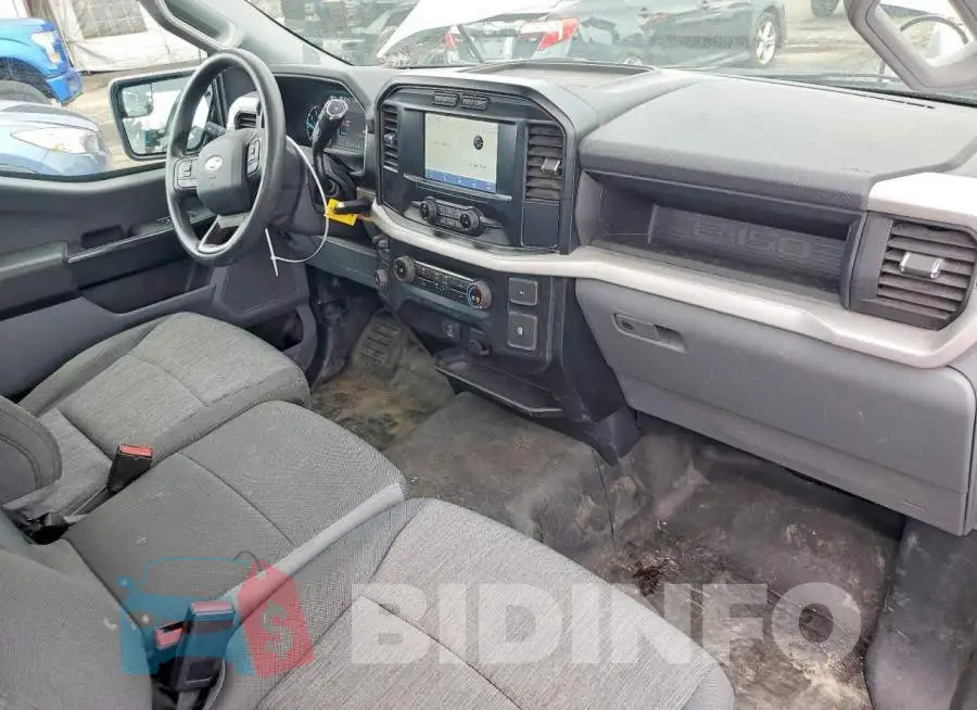 1FTMF1EP5PKD80897 Photo# 8