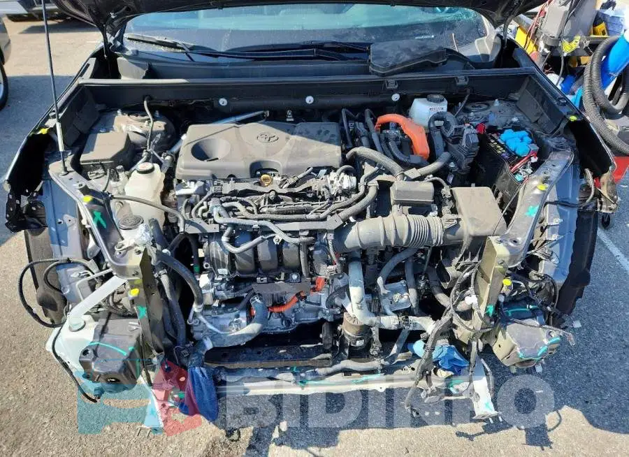 2T3E6RFV6RW066041 Photo# 11