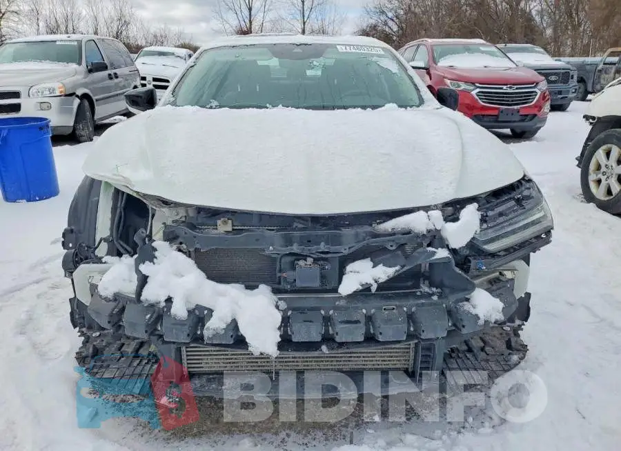 19UUB6F33MA802317 Photo# 5