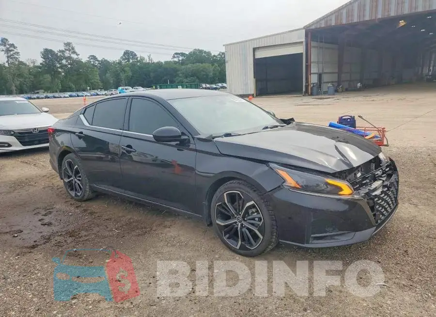 1N4BL4CV4PN378193 Photo# 4