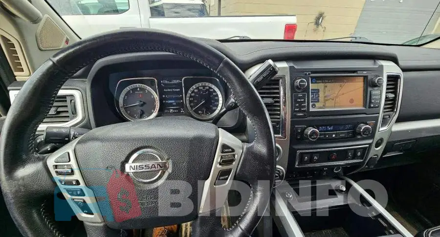 1N6AA1E53JN524384 Photo# 9