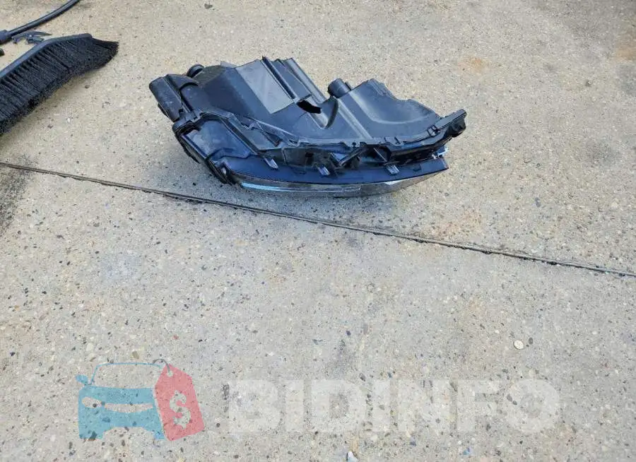 5N1BT3BB3PC816284 Photo# 13