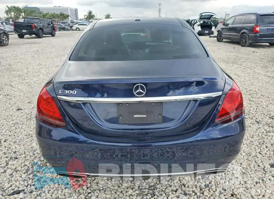 WDDWF8DB8KR481204 Photo# 6