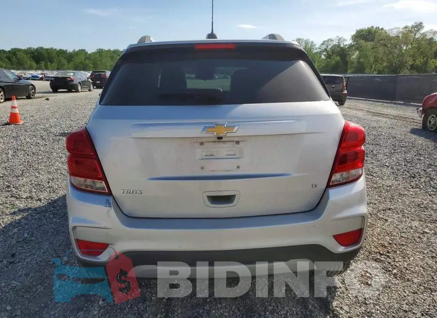 KL7CJLSB2JB683347 Photo# 6