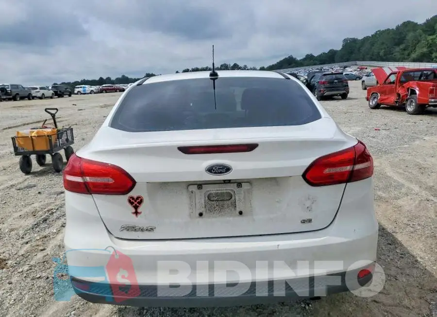 1FADP3F28HL256247 Photo# 6