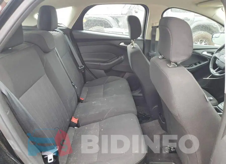 1FADP3K25JL302175 Photo# 10
