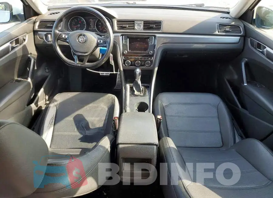 1VWDT7A33HC015934 Photo# 8