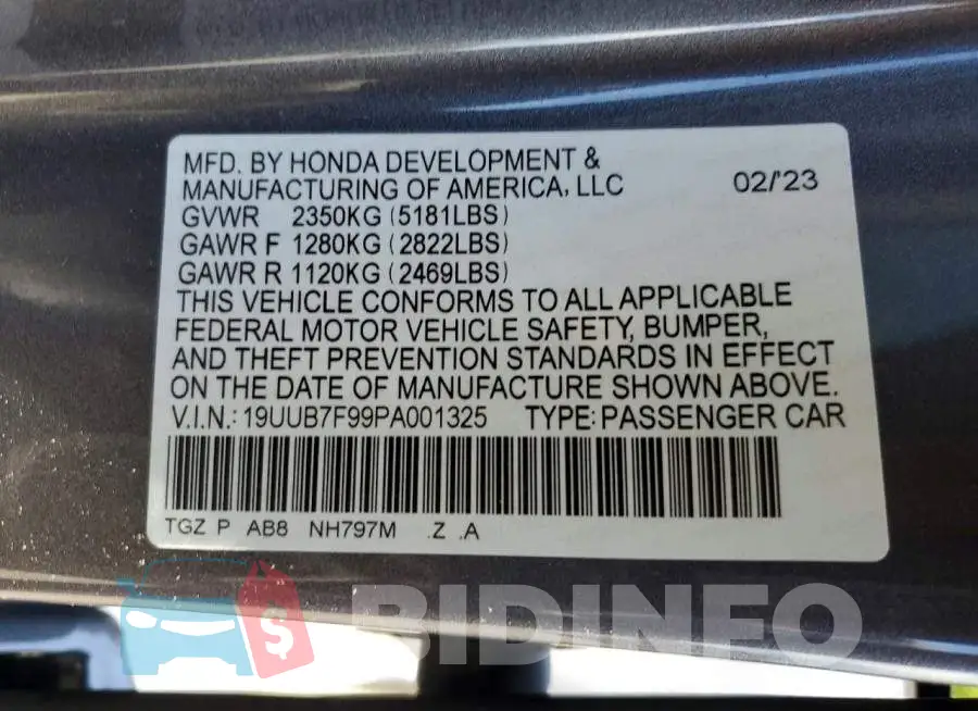 19UUB7F99PA001325 Photo# 12