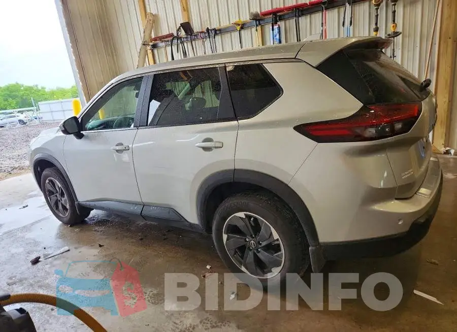 JN8BT3BBXSW421499 Photo# 2