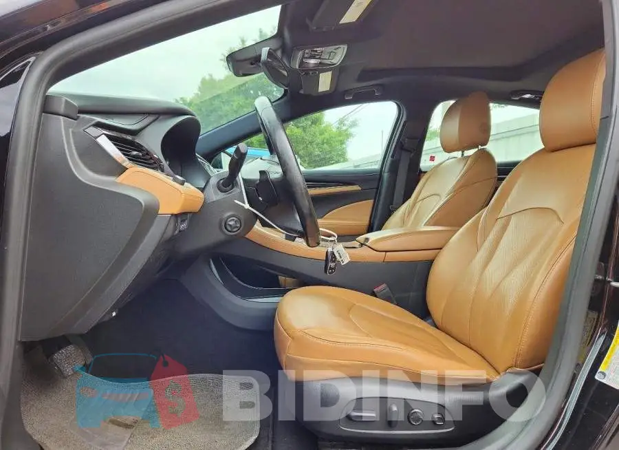 1G4ZR5SS4HU137984 Photo# 7