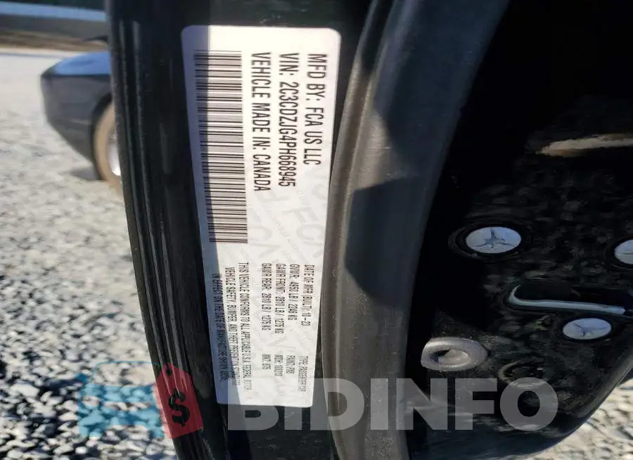 2C3CDZJG4PH668945 Photo# 12