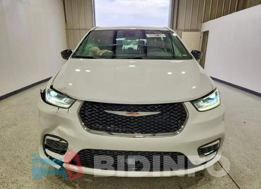 2C4RC1GG9TR178930 Photo# 5