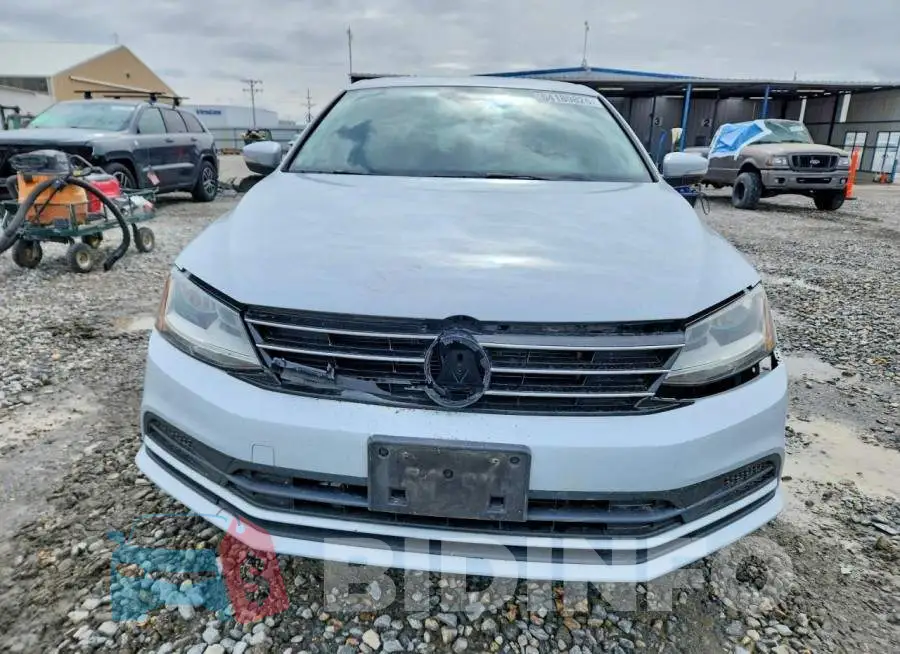 3VWB67AJXHM388626 Photo# 5