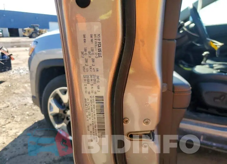 3C4NJDCB6LT167350 Photo# 13