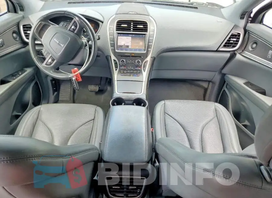 2LMPJ6K90LBL30685 Photo# 8
