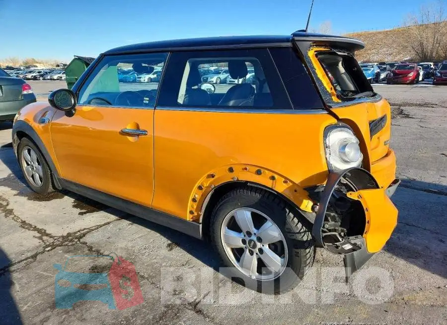WMWXP5C52J2G61825 Photo# 2