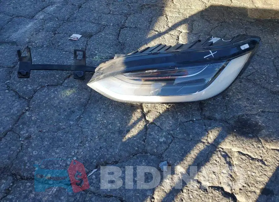 5YJXCBE58MF326335 Photo# 13