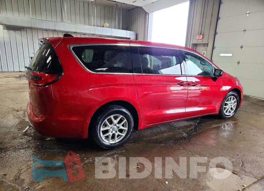 2C4RC1BG4SR519088 Photo# 3