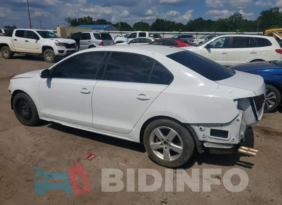 3VW2B7AJ6HM375867 Photo# 2