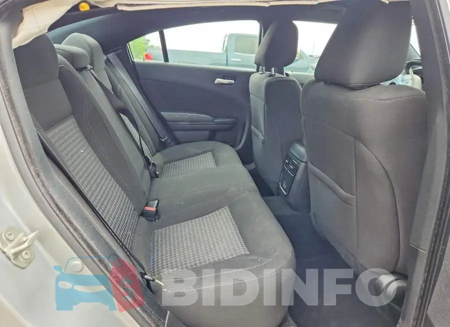 2C3CDXJG2PH708928 Photo# 10
