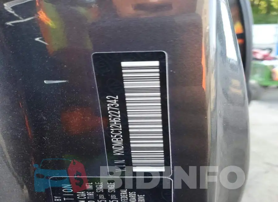 KNDMB5C12H6227342 Photo# 13